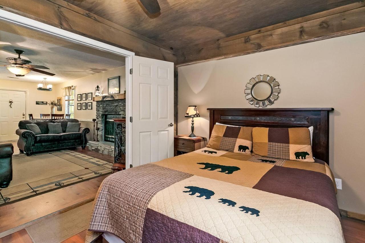 Hidden Hollow Pigeon Forge Ngoại thất bức ảnh